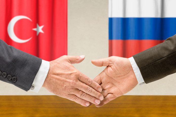 Rusya ile Türkiye arasındaki iş vizesi Ekim ayında kalkıyor