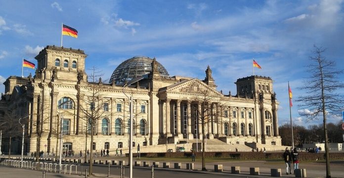 Ülkücülerin Yasaklanması Alman Meclisinde