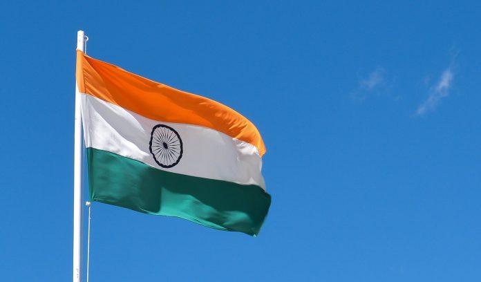 Hindistan Ekim'de turist geçişine izin verebilir